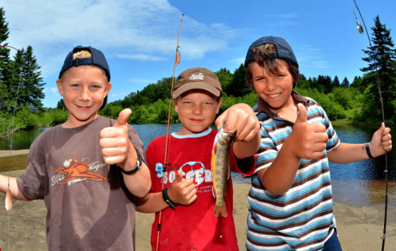 15 min. Tadoussac : Trout Fishing Experience - Arriving at 465 Route 172 Nord