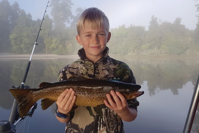 3-Hour Fishing Charter Experience at Franz Josef Glacier - Who should book this charter