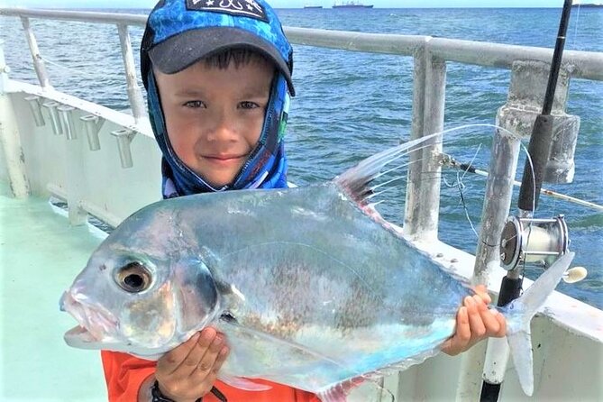 4-Hour Day or Night-Time Reef Bottom Fishing Charter in Fort Lauderdale - Day trips versus the 7:30 p.m. night trip