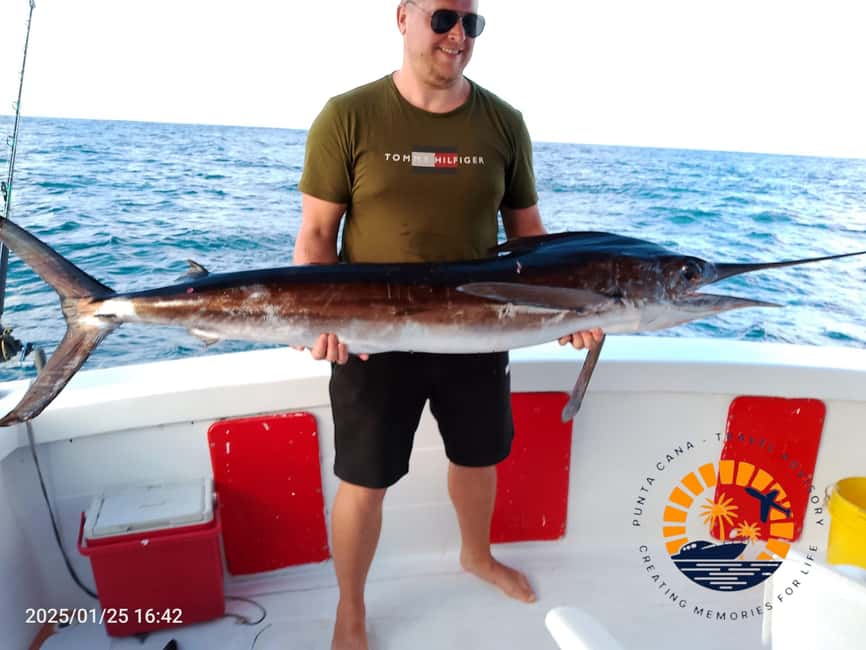 4 hour deep sea fishing experience from punta cana - Boat comfort, seats, and shared equipment