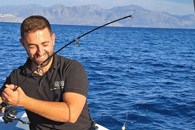 4 Hour Fishing and Swimming Boat Experience in Schisma Eloundas - Who should book this experience?