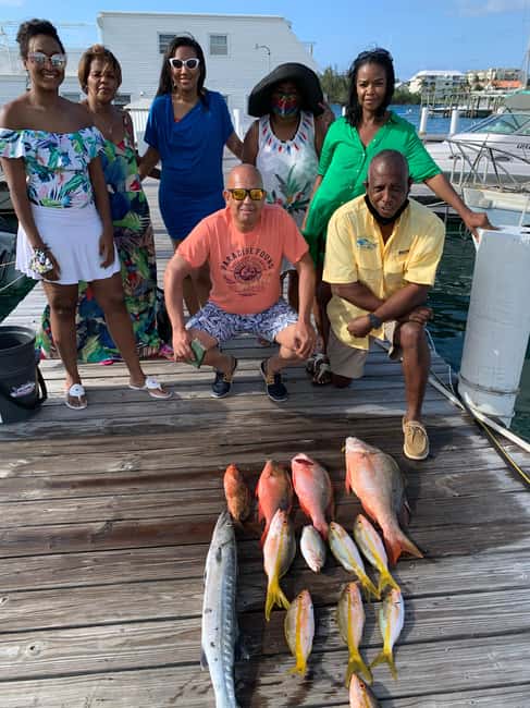4 hour Fishing or Snorkeling - What the crew and boat provide