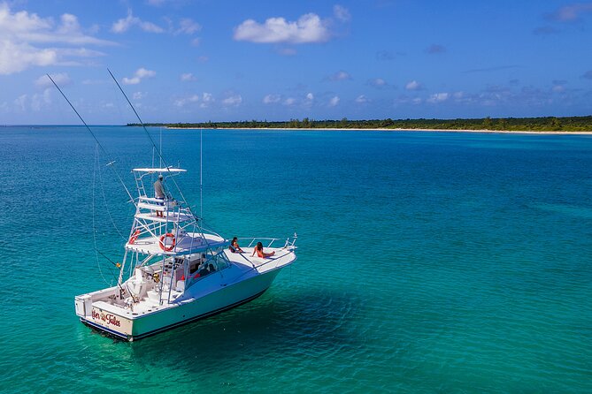 6 Hour Private Fishing Tour in Puerto Aventuras Riviera Maya - Pescado Adventures and the fishing setup