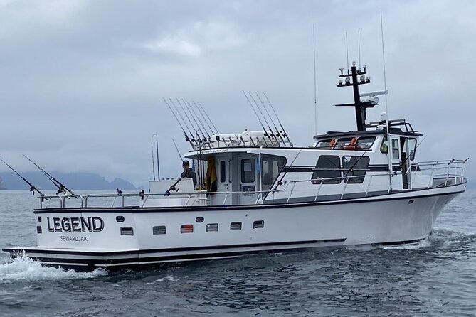 8hr Kenai Fjords Whale Watching Tour w/ 1hr Fishing 16 Passengers - Eight hours around Kenai Fjords waters