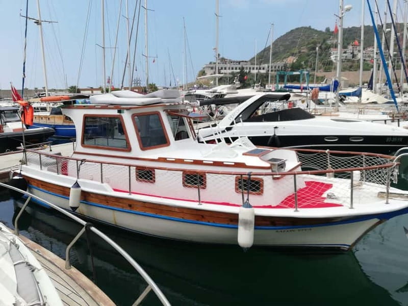Alanya: Fishing Tour with Lunch and Hotel Transfers - Alanya Castle and the Red Tower from the water