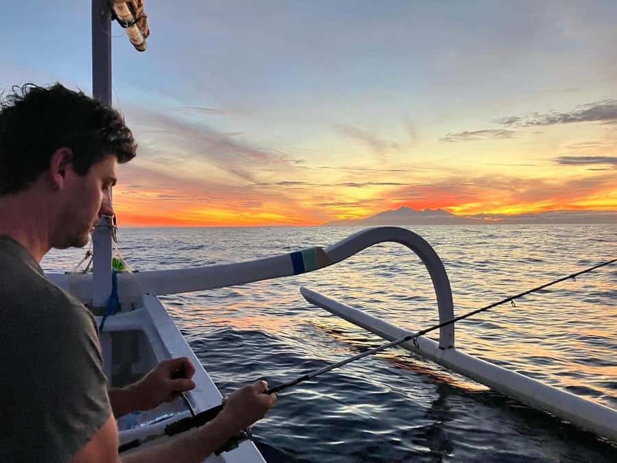 Amed: Private Sunrise Fishing & Catch-and-Cook Experience - What the $160 price means