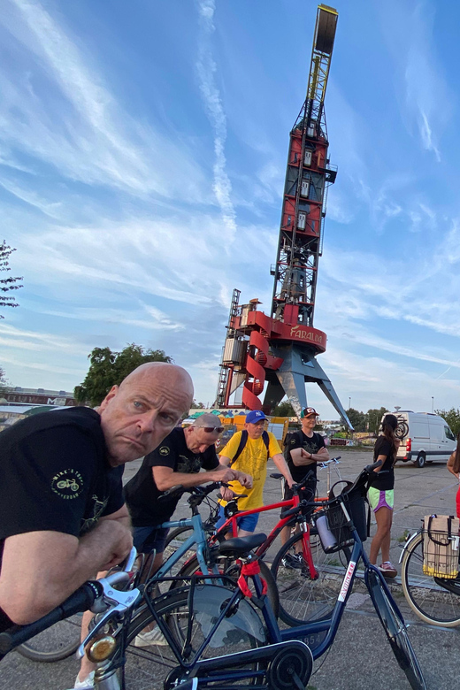 Amsterdam: Urban Bike Tour, Graffiti Art & Magnet Fishing - Key points to know before you book