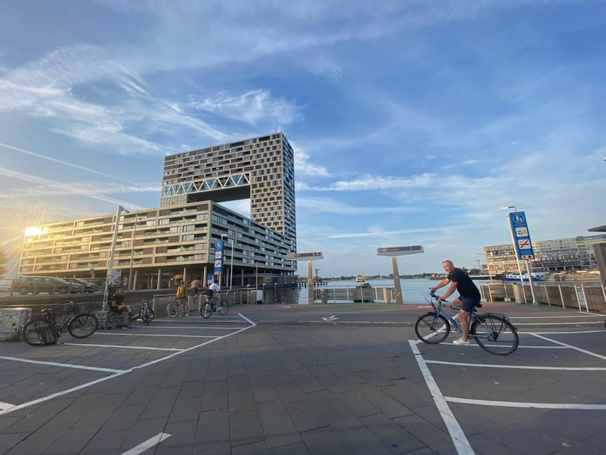 Amsterdam: Urban Bike Tour, Graffiti Art & Magnet Fishing - How the $58 price compares with the experience