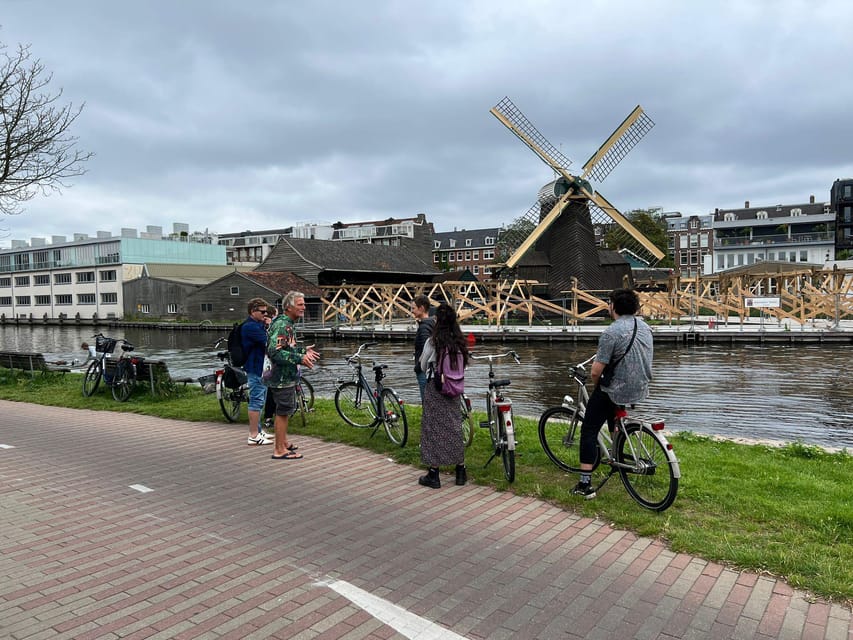 Amsterdam: Urban Bike Tour, Graffiti Art & Magnet Fishing - The first ride through central Amsterdam