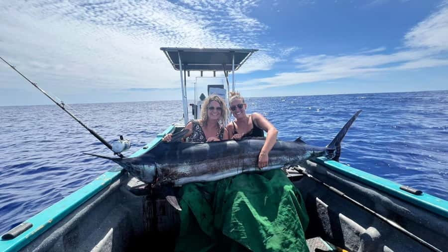 Ancestral fishing: Fishing with an experienced Rapa Nui - Who will get the most from this three-hour outing
