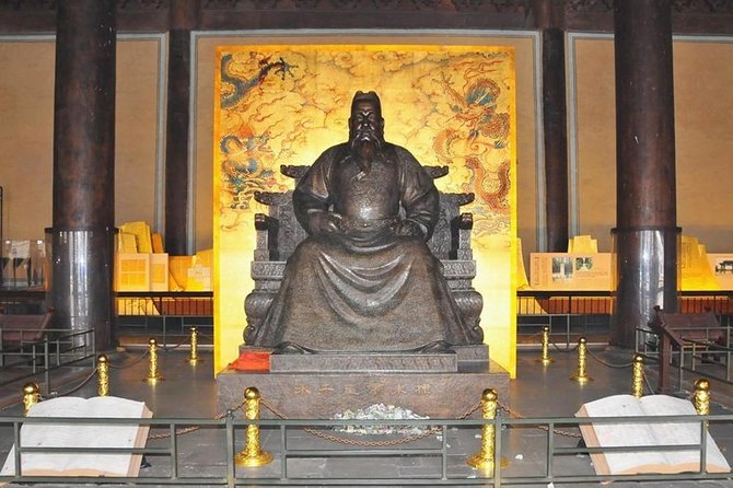 Beijing Private Day Tour: Mutianyu Great Wall and Changling Tomb - Pickup, timing, and what to bring