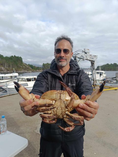 Bergen: Guided Fishing Tour with Outdoor Cooking - Rain, wind, and the practical side