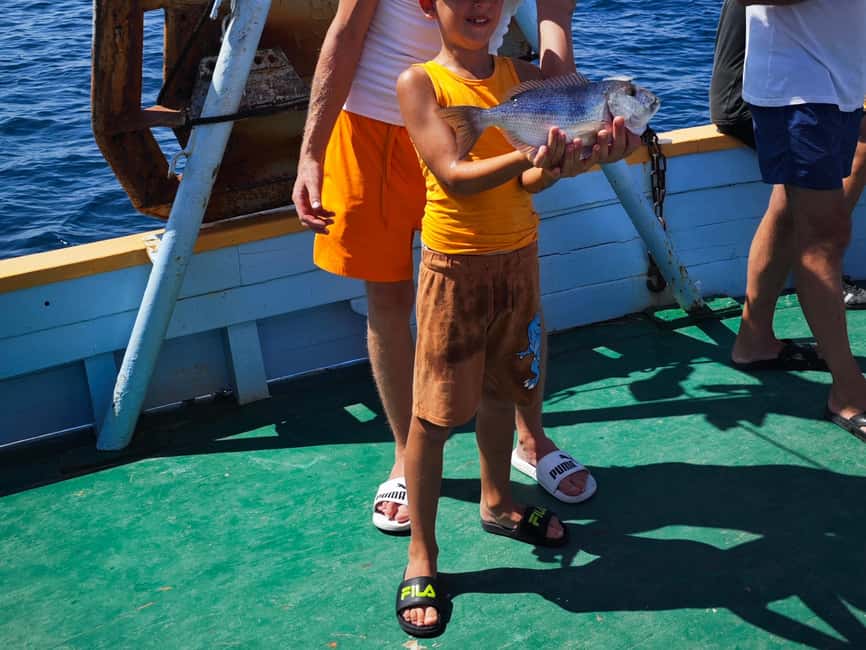Biograd: Authentic Family friendly Fishing tour in Croatia. - Welcome drinks and the story of a fishing cooperative