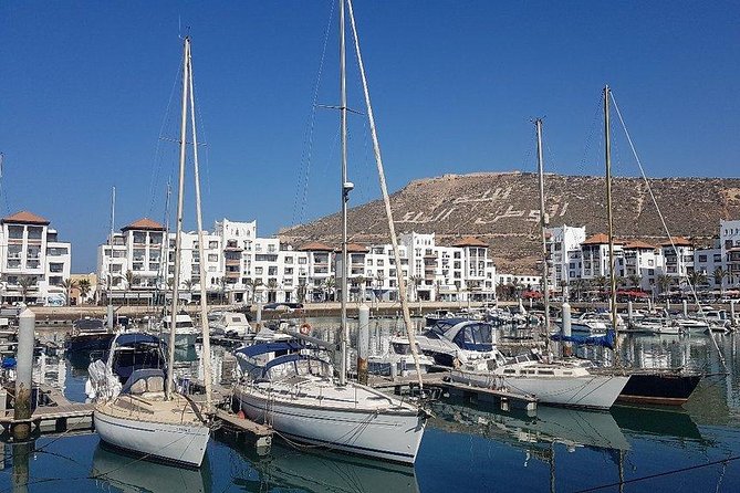boat trip from 9 am to 3 pm fishing & swimming & barbecue & dessert - Coast views and photo opportunities