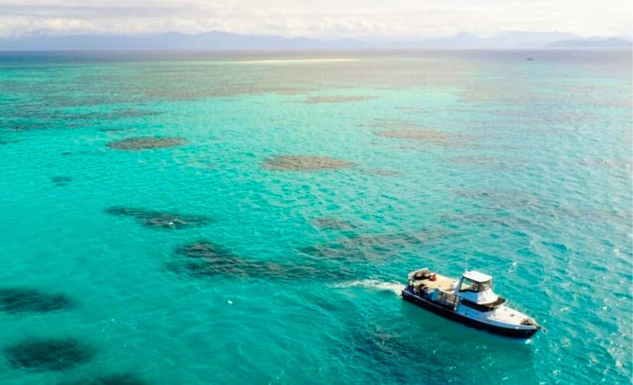Cairns: Great Barrier Reef Fishing Charter with Lunch - The 90-minute run to the reef