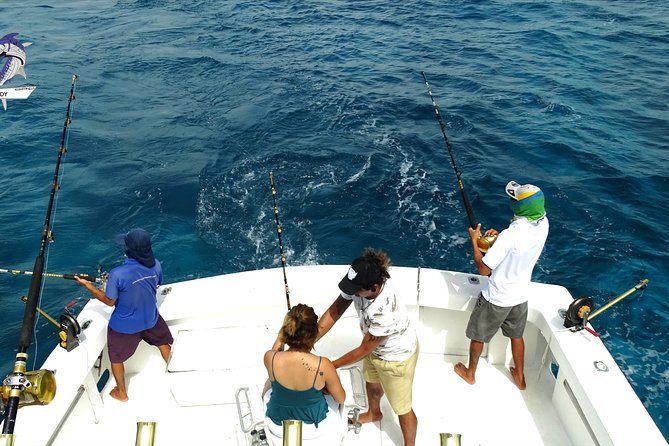 Cancun fishing charter if you don't fish you don't pay 46ft yacht 12pax 25P14 - A closer look at the $1,090 group price