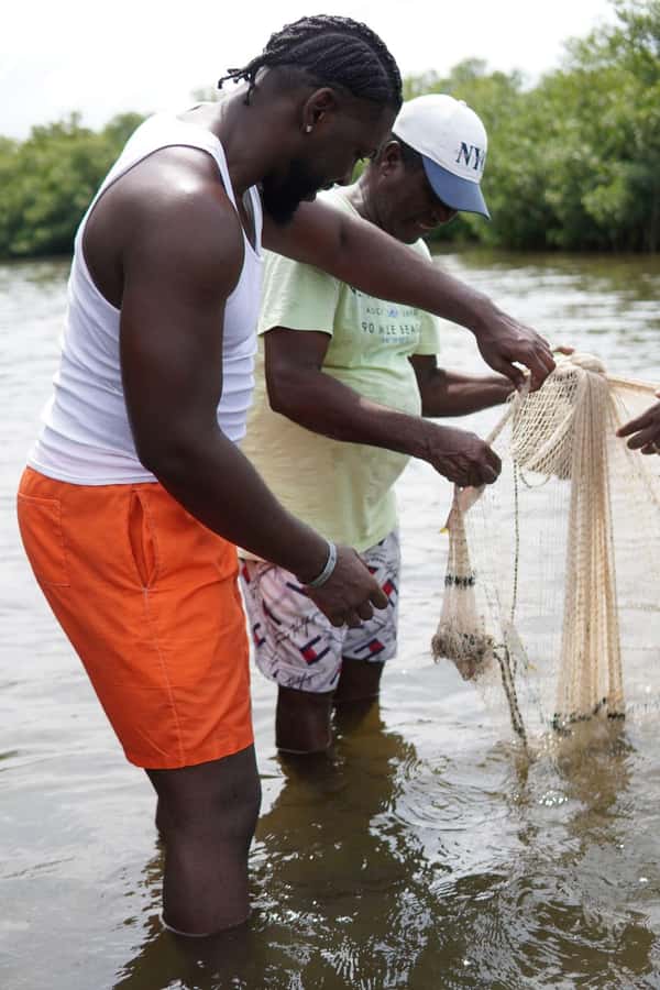 Cartagena: Artisanal fishing through the mangroves - Who should book this experience?