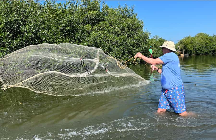 Cartagena Fishing, Crabbing, Birdwatching Experience + Lunch - Starting at Restaurante El Ñato in La Boquilla