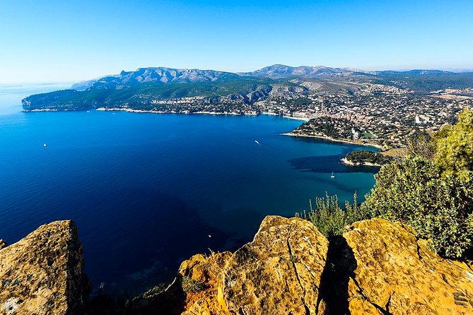 Cassis ancient fishing port, Calanques & spectacular Cap Canaille private tour - The Calanques by boat, the most important detail to confirm