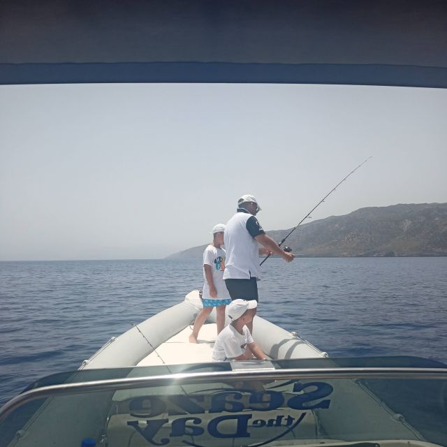 Chania: Private Boat Fishing Trip - Learning jigging, spinning, and bottom fishing