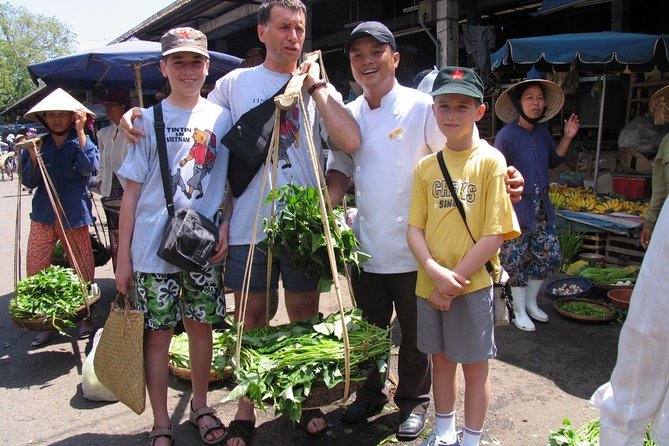Cooking Class , Local Market , Basket Boat And CRABS FISHING - Hoi An’s morning market and the ingredient lesson