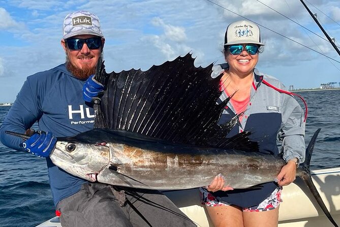 Deep sea fishing charters in Fort Lauderdale aboard 52' Hatteras - Keeping and preparing your catch