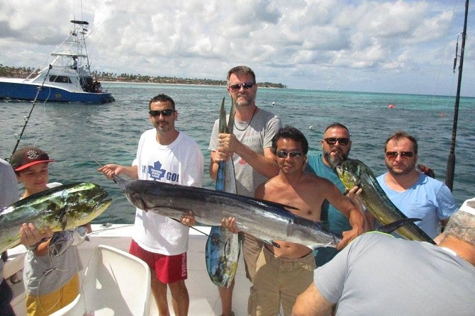 Deep Sea Fishing Tour - Open bar and the rhythm of a five-hour trip