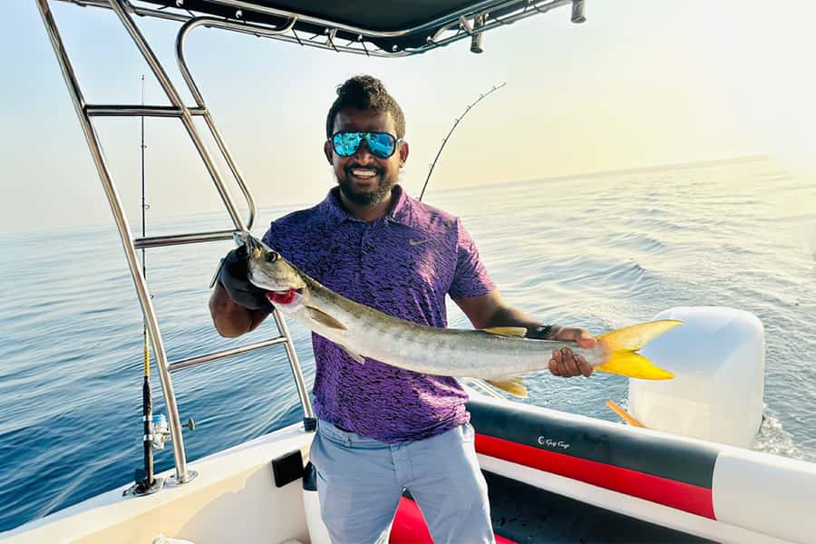 Dubai: 4-Hour Deep Sea Fishing, Trolling, Casting - Fishing methods: trolling, casting, and bottom fishing