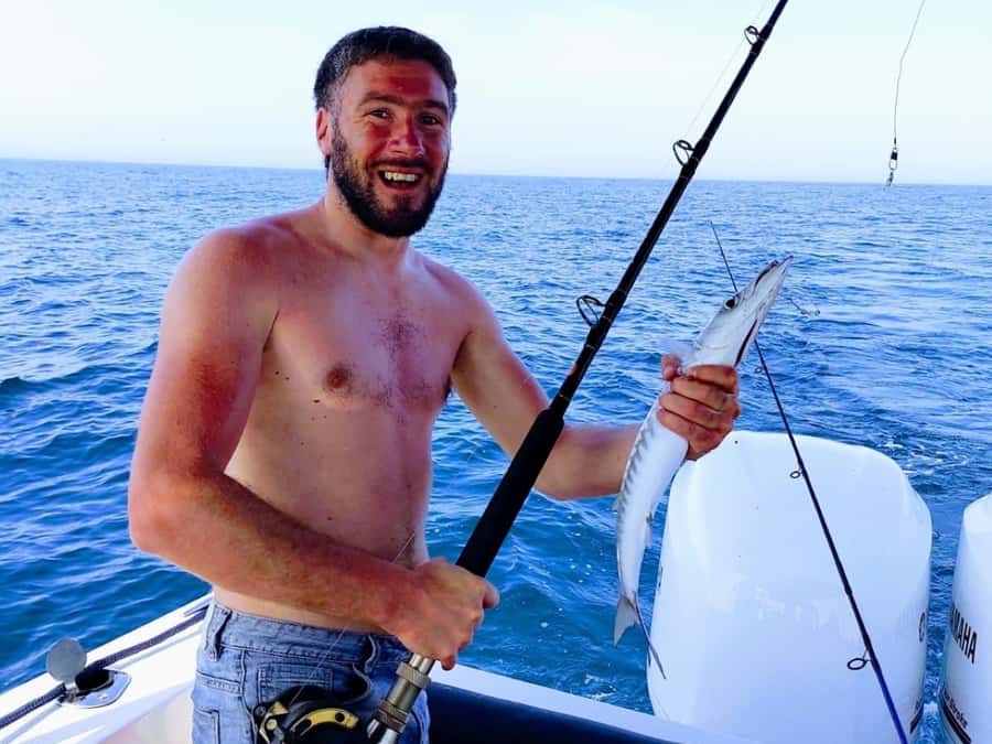 Dubai: 4-Hour Deep Sea Fishing, Trolling, Casting - Meeting at Dubai Marina