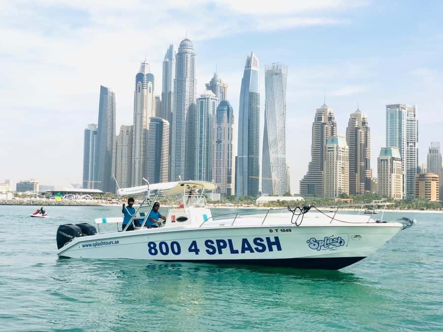 Dubai: 5 Hours Deep Sea Fishing - Leaving from Dubai Marina and finding the boat