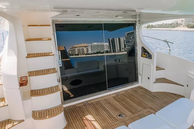 Dubai Private Luxury Yacht Tour with Fishing Facilities - What the private format changes