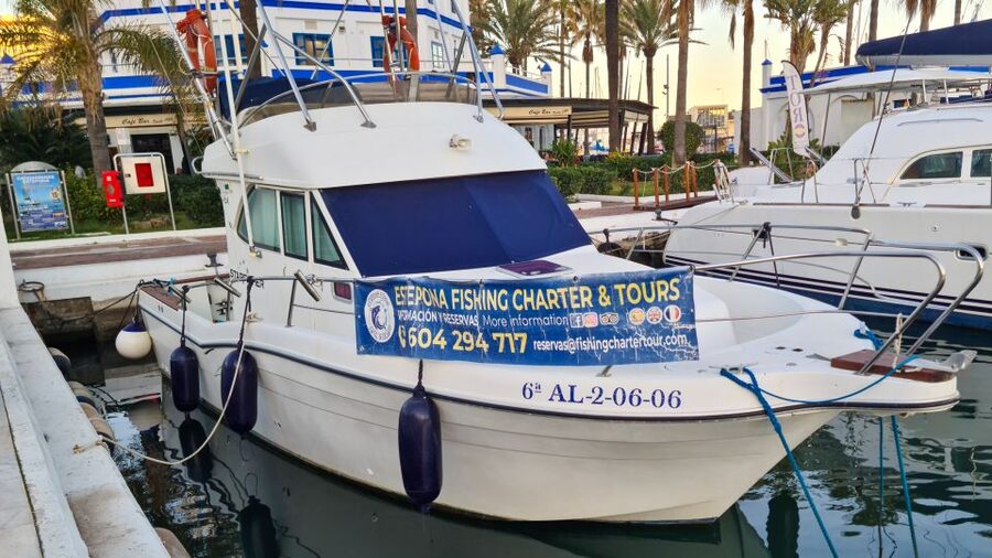 Estepona: Fishing Tour StartFisher 1060 - What is included, and what you still need