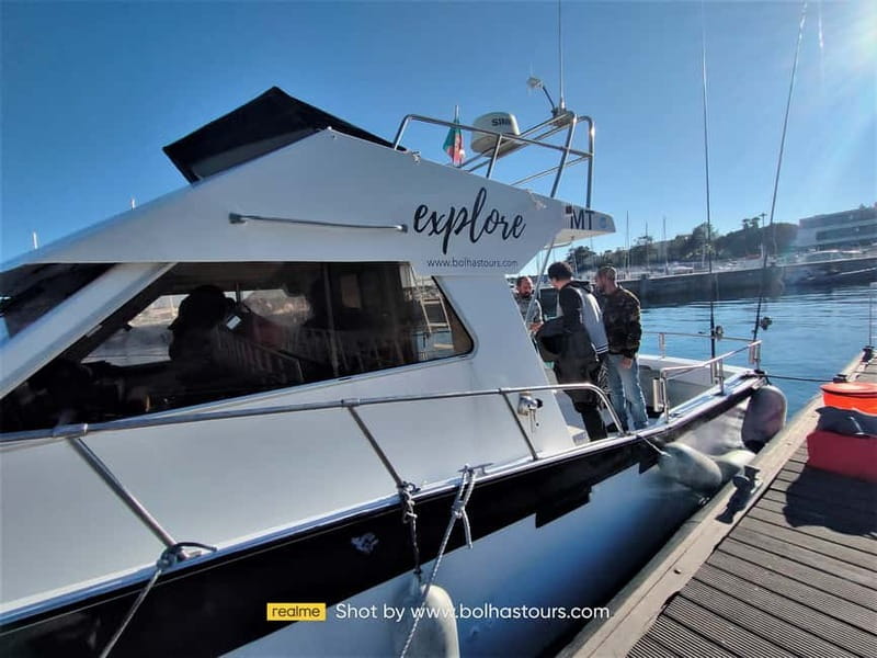 Explore Sesimbra: Private Sport Fishing All Inclusive Tour - Languages and crew support