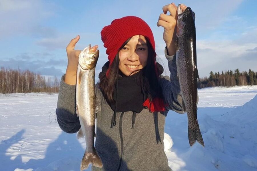 Fairbanks: Guided Ice Fishing Tour - Catching, cooking, and eating your fish