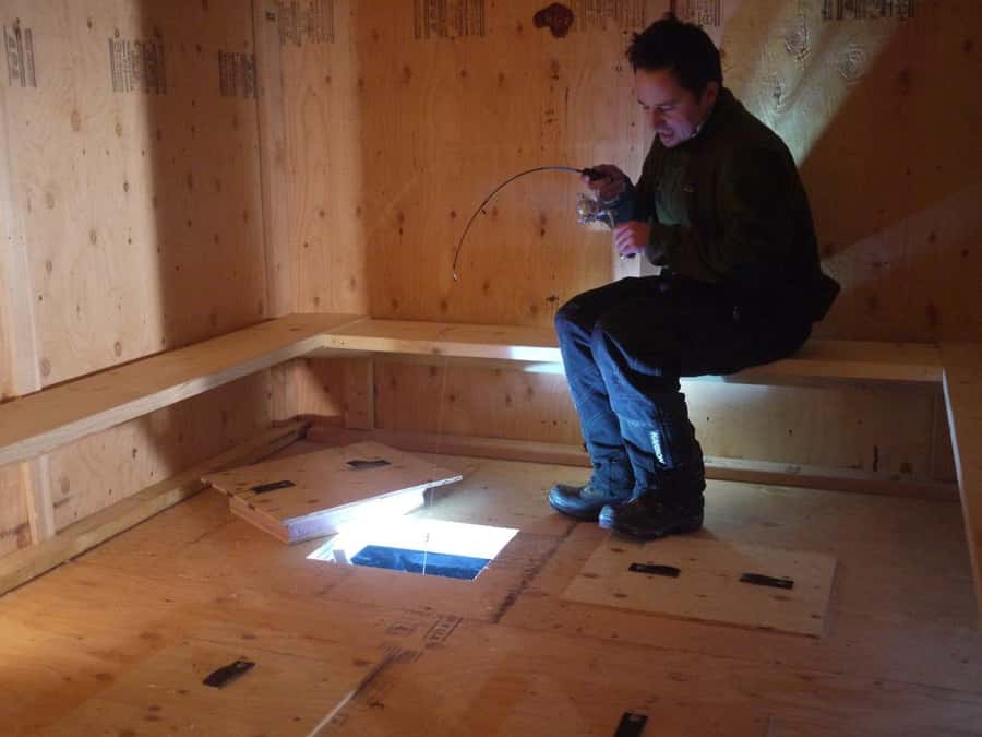 Fairbanks: Half-Day Ice Fishing Excursion - Learning the local way to fish through the ice