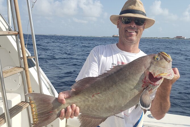 Fishing Charter 4 hours - The catch and the wildlife around it