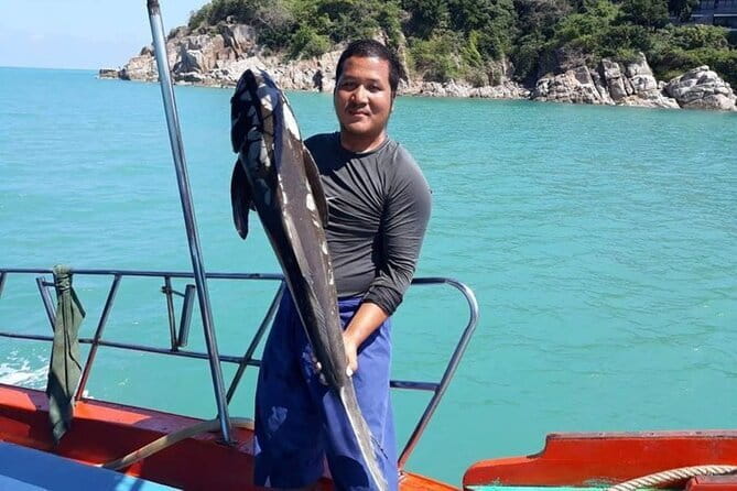 Fishing & Island Lunch Cruise from Koh Samui – Catch & Relax - Starting at 8:00 am with a hotel pickup