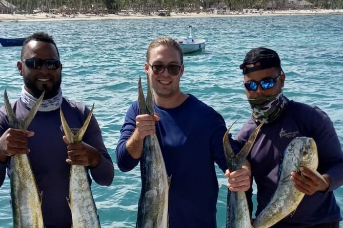 FISHING PRO CHARTERS - Boat Excursion - Sobre Las Olas - Who will enjoy this charter most?