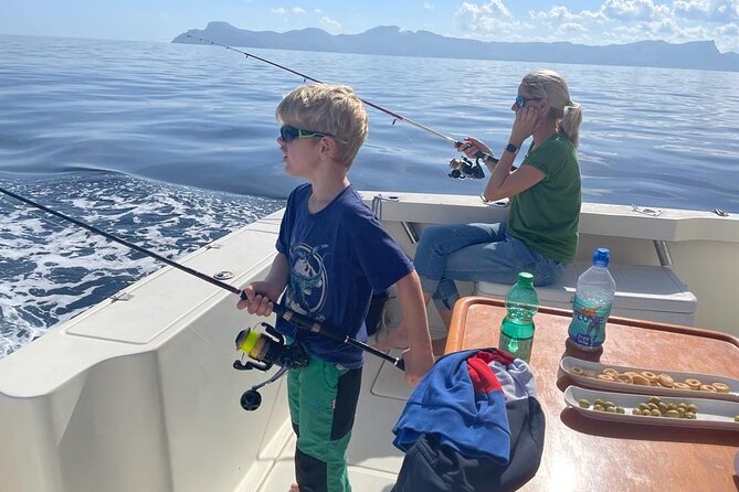 Fishing Trips in Mallorca with Captain Martin - The crew: Captain Martin and sailor Abel