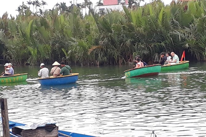 From AUTHENTIC FARMER'S LIFE to ECO RIVER FISHING EXPERIENCE - Local food at 1:00