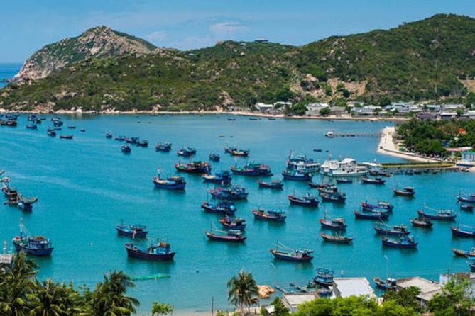 From Mui Ne To Vinh Hy Bay Snorkeling And Fishing Tour | Day Trip - A 30-minute visit to a local grape garden