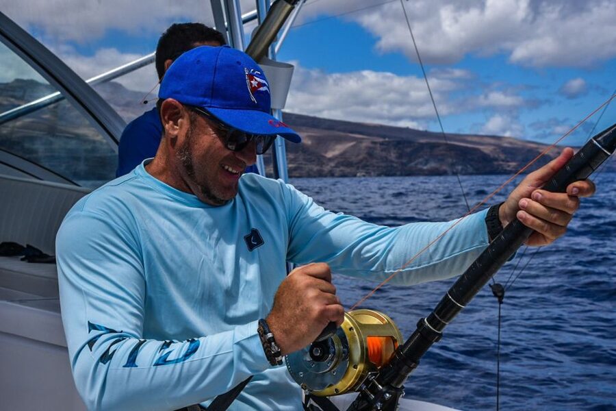 From Puerto Colón: Private Fishing Boat Charter with Lunch - Light tackle, trolling, and bottom fishing