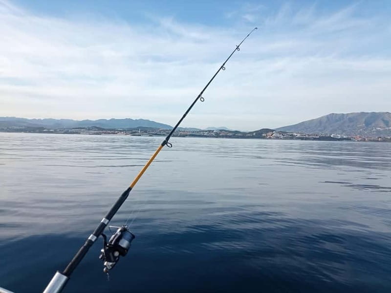 Fuengirola: Bottom Fishing Trip with Drinks & Equipment - What the boat time feels like
