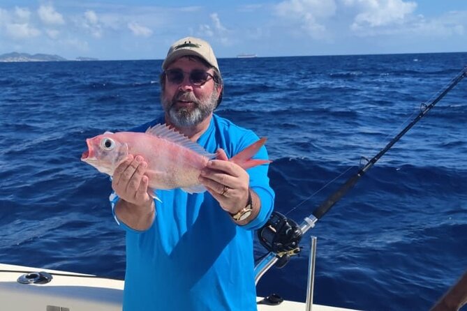 Full-Day Deep Sea Fishing Adventure in Sint Maarten - First phase: trolling for wahoo and mahi-mahi