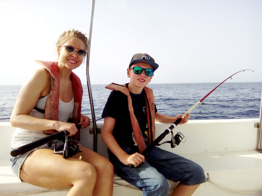 Fuzeta: 2.5-Hour Sport Fishing Tour - Sun, clothing, and identification