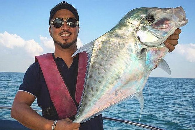 Go Fishing Dubai 5 hours Trolling & Regular Fishing - A boat set up for practical fishing