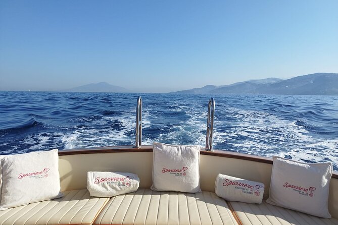 Group Capri tour , visit of caves, fishing legend and swimming - Key points to know before booking