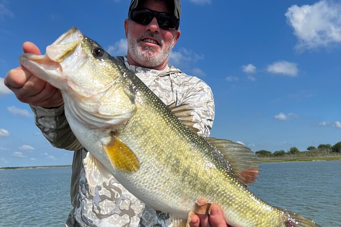 Guided Fishing Trip on Canyon Lake - What happens once the boat leaves shore