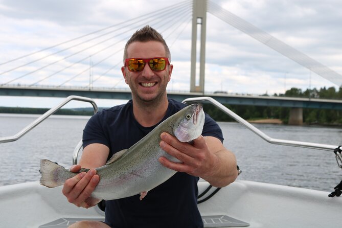 Guided Midnight Sun Fishing and Sightseeing Boat Tour - Private format, group size, and comfort