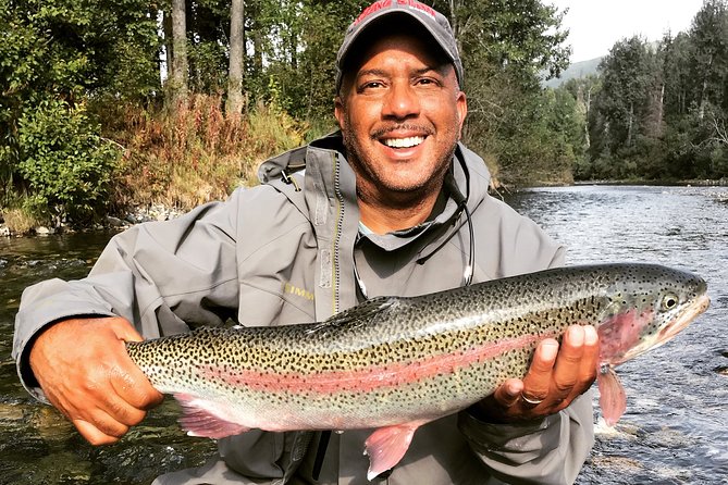 Half-Day Alaska Private Fly Fishing Trip - The river walk and outdoor setting